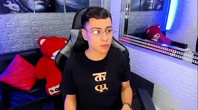 salvadorgomezx online show from 01/09/25, 01:13