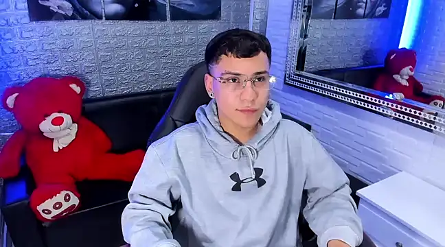 salvadorgomezx online show from 02/04/25, 02:28