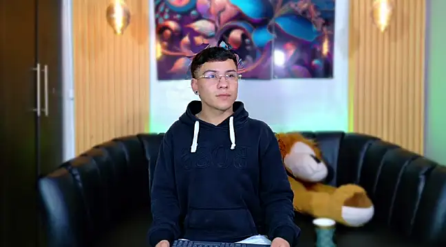 salvadorgomezx online show from 02/06/25, 05:25