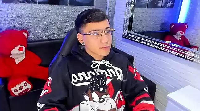 salvadorgomezx online show from 02/11/25, 06:19