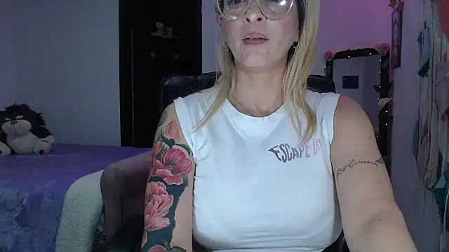 yulieth anamar online show from 03/16/25, 01:38