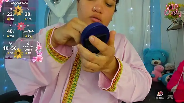 Snapshot of Falak-Yasin chatting on 05/22/26, 11:49 Falak-Yasin online show from 05/22/26, 11:49