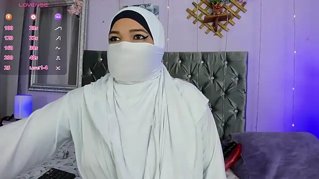 Snapshot of Falak-Yasin chatting on 05/30/26, 12:13 Falak-Yasin online show from 05/30/26, 12:13
