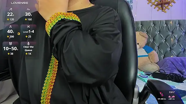Snapshot of Falak-Yasin chatting on 05/31/26, 12:45 Falak-Yasin online show from 05/31/26, 12:45