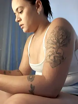 rebeccaareys online show from 02/05/26, 08:35