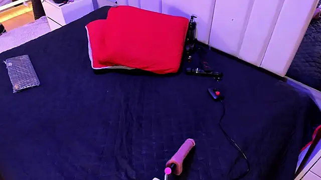 ivannabellini online show from 04/19/26, 02:05