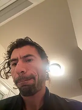 Snapshot of Natural_sexy33 chatting on 09/10/25, 08:58 Natural sexy33 online show from 09/10/25, 08:58