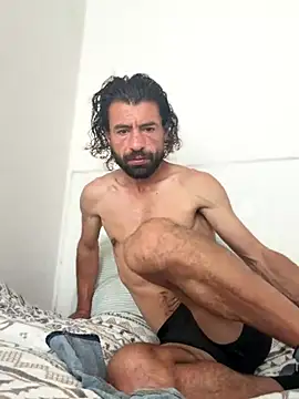 Snapshot of Natural_sexy33 chatting on 10/15/25, 04:51 Natural sexy33 online show from 10/15/25, 04:51