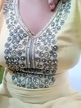 Arohi is Live online show from 12/26/24, 09:11