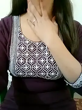 Arohi is Live online show from 01/28/25, 08:36