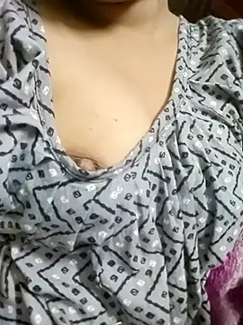 Arohi is Live online show from 03/19/25, 01:07