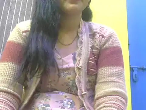 Snapshot of CUTYHINA_001 chatting on 12/02/24, 10:50 CUTYHINA 001 online show from 12/02/24, 10:50