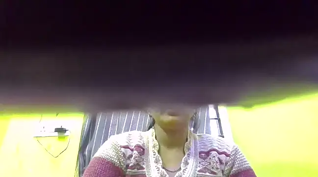 Snapshot of CUTYHINA_001 chatting on 12/09/24, 10:32 CUTYHINA 001 online show from 12/09/24, 10:32