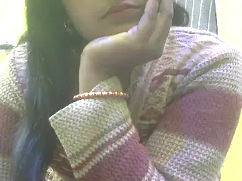 Snapshot of CUTYHINA_001 chatting on 12/12/24, 11:07 CUTYHINA 001 online show from 12/12/24, 11:07