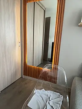 FridaKlein online show from 10/09/25, 07:23