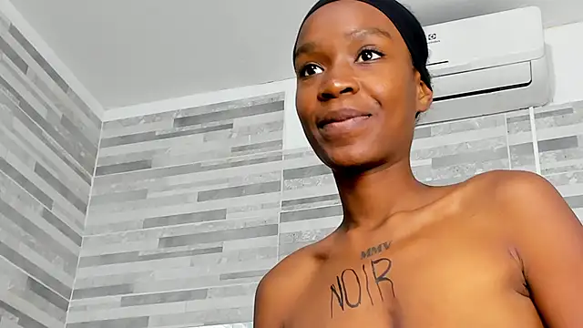 ebony march online show from 09/19/25, 07:03