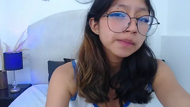 Yommi Winx online show from 02/02/25, 01:45