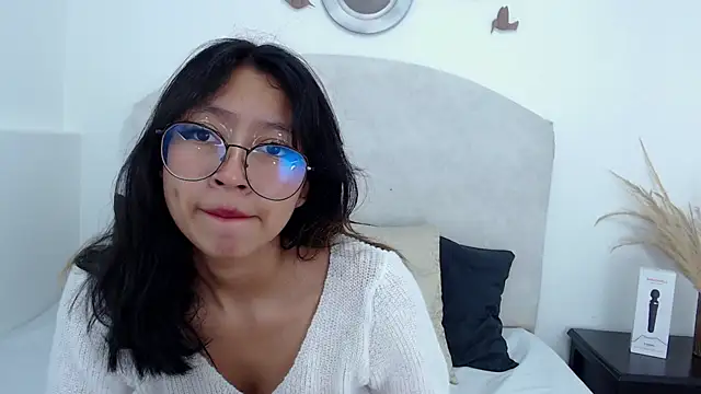 Yommi Winx online show from 02/22/25, 03:56