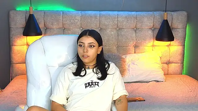 Laia and Aloby online show from 01/27/25, 07:24