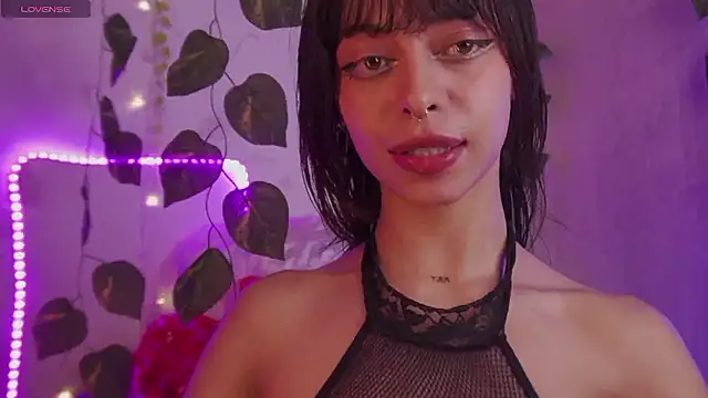 Snapshot of Kitty_arts chatting on 12/07/24, 07:43 Kitty arts online show from 12/07/24, 07:43