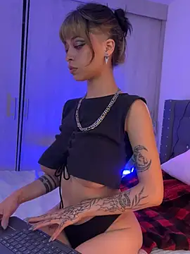 Snapshot of Kitty_arts chatting on 03/09/25, 09:14 Kitty arts online show from 03/09/25, 09:14