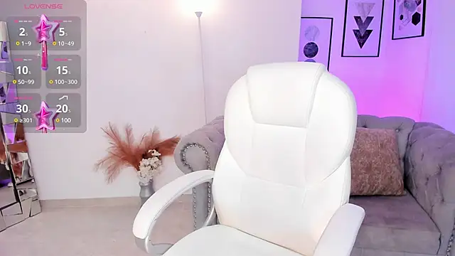 kendaall jenner  online show from 12/10/24, 02:05