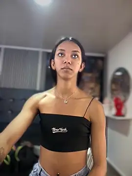 Nikol Rang   online show from 09/26/25, 06:45