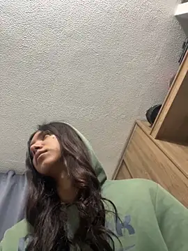 Nikol Rang   online show from 11/17/25, 07:36