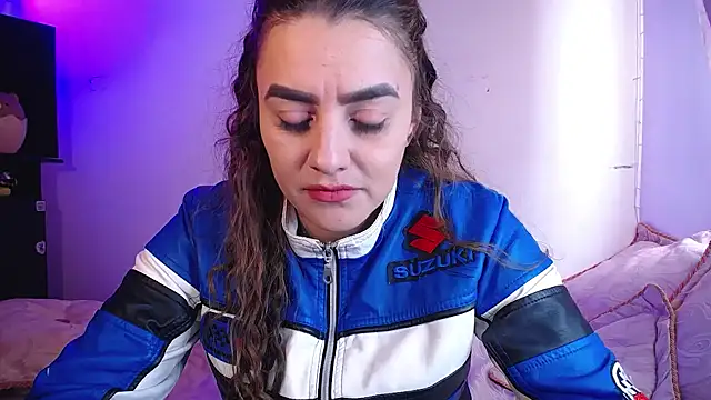 Lu perez online show from 10/31/25, 07:15