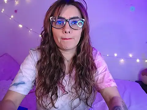 Lu perez online show from 11/05/25, 10:10