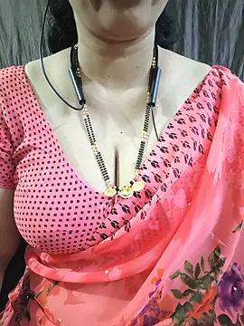 Snapshot of bhuvana555 chatting on 06/20/26, 05:27 bhuvana555 online show from 06/20/26, 05:27
