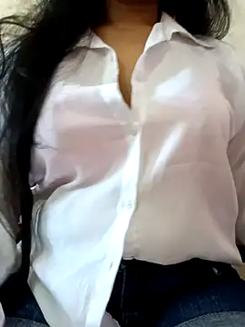 Snapshot of Rina777o chatting on 01/04/25, 10:05 Rina777o online show from 01/04/25, 10:05