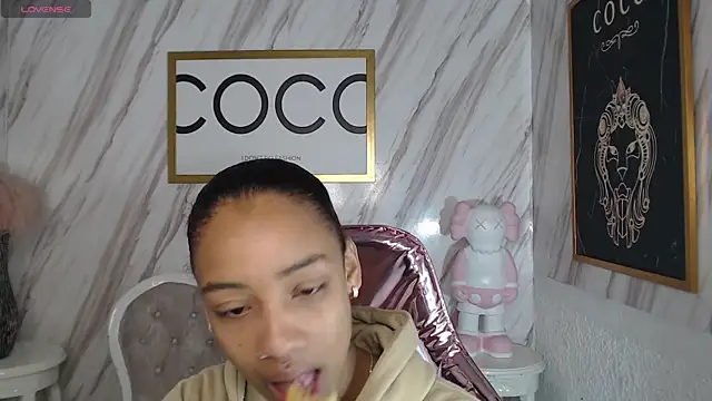 Violeth b online show from 02/11/25, 12:48