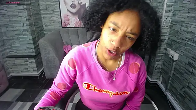 Violeth b online show from 10/02/25, 12:45