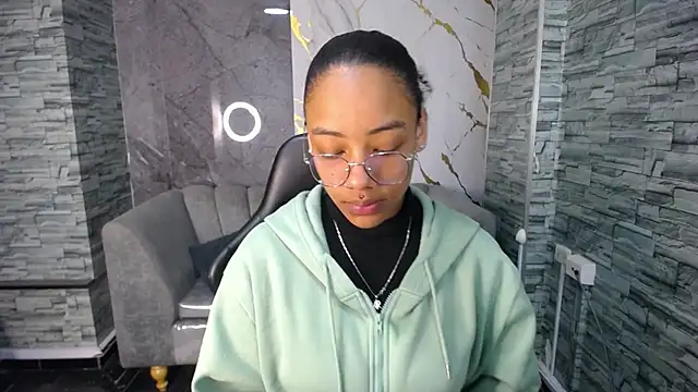 Violeth b online show from 10/13/25, 12:49