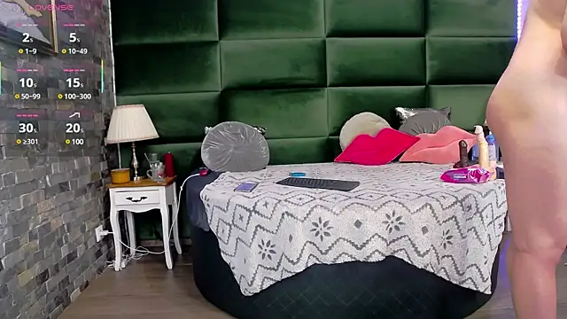 SelenSummer online show from 02/21/25, 06:18