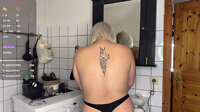 Snapshot of elina_may chatting on 01/28/25, 12:00 elina may online show from 01/28/25, 12:00