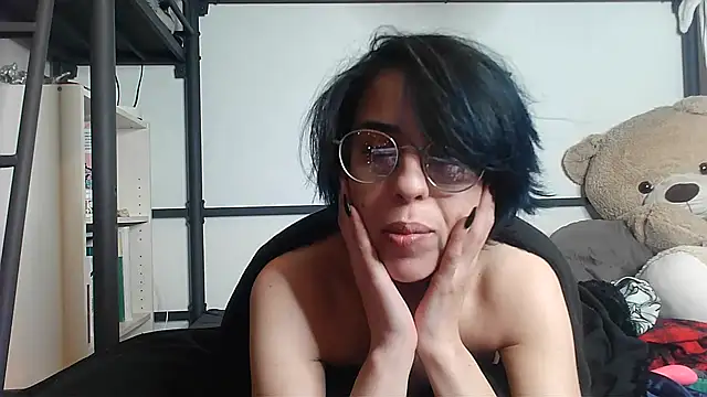 LisandreLaVenale online show from 02/02/25, 09:56