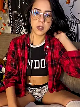 LisandreLaVenale online show from 10/05/25, 10:40