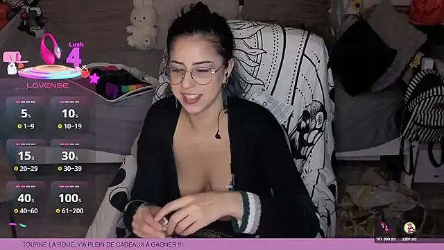 LisandreLaVenale online show from 11/06/25, 09:37