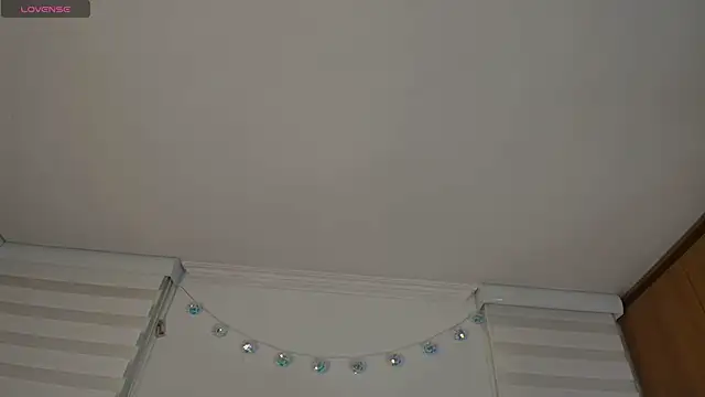 venusleroy  online show from 03/03/26, 11:32