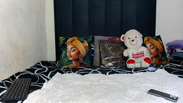 quenliyasa online show from 04/22/26, 10:17