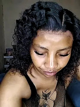 Snapshot of quenliyasa chatting on 05/15/26, 06:04 quenliyasa online show from 05/15/26, 06:04