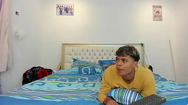 Snapshot of dafnezahiraa_ chatting on 01/15/25, 03:54 dafnezahiraa online show from 01/15/25, 03:54