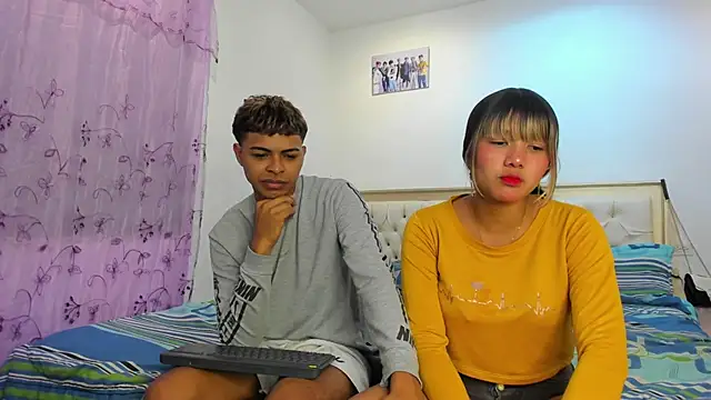 Snapshot of dafnezahiraa_ chatting on 03/11/25, 04:54 dafnezahiraa online show from 03/11/25, 04:54