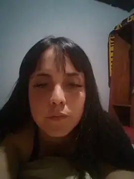 Snapshot of lucylovles chatting on 04/05/26, 12:19 lucylovles online show from 04/05/26, 12:19