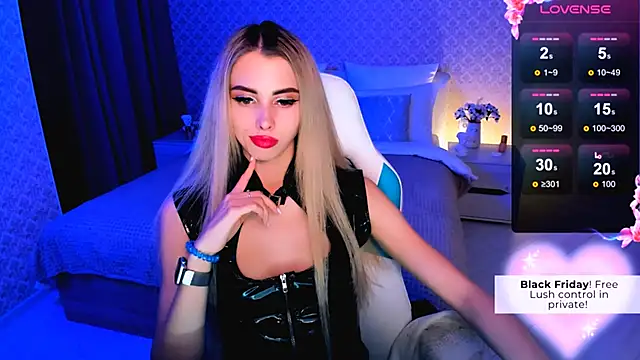 Snapshot of Emilia_Klar chatting on 12/10/24, 06:49 Emilia Klar online show from 12/10/24, 06:49