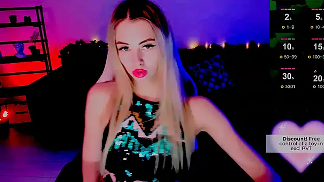 Snapshot of Emilia_Klar chatting on 01/13/25, 06:05 Emilia Klar online show from 01/13/25, 06:05