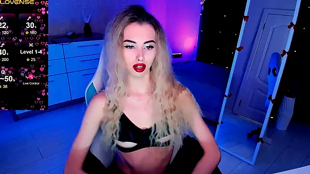 Snapshot of Emilia_Klar chatting on 02/24/25, 07:33 Emilia Klar online show from 02/24/25, 07:33