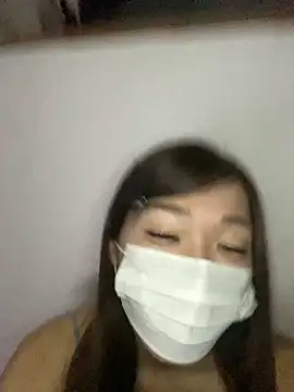 Snapshot of pantumieteruyo chatting on 01/17/25, 04:39 pantumieteruyo online show from 01/17/25, 04:39